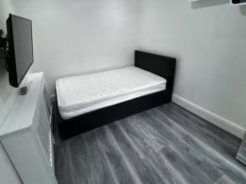 Cozy 6 bedroom terraced house for rent in Leslie Road, Edgbast.