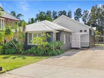 Cheap 6 BR 17 Restella Avenue, Davistown House for rent Liste.