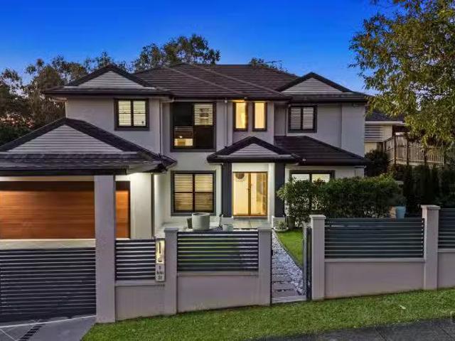 Charming 6 BR 6 John Street, MANLY WEST, QLD 4179 House for.