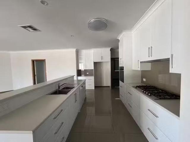 Deal! 6 Connor Road, Moonta Bay, SA 5558