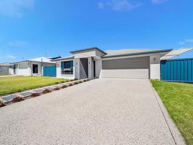 For Rent! 6 Costello Court, Emerald, QLD 4720