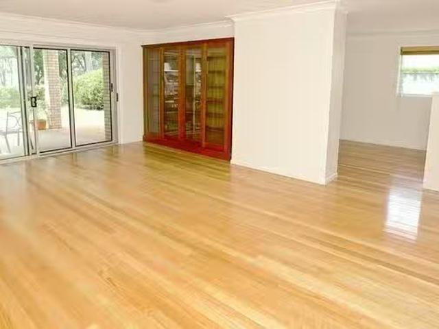 Cozy 6 Erobin Street, Cleveland, QLD 4163
