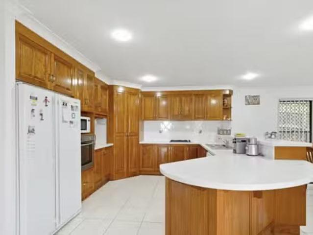 Deal! 6 Riverwood Grove, Norman Gardens, QLD 4701