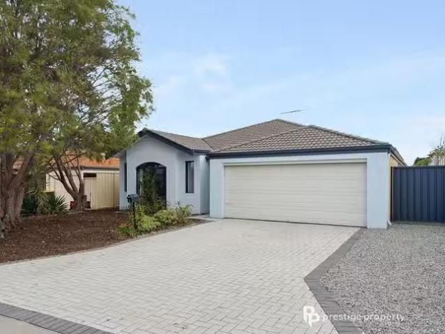 Cozy 6 Rosea Way, Banksia Grove, WA 6031