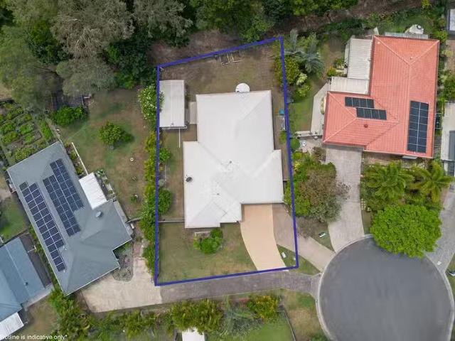 Nice 6 Twin Fin Court, Toogoom, QLD 4655