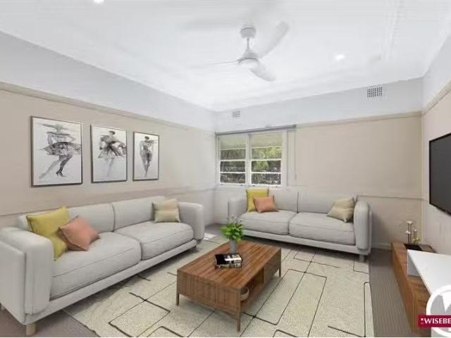 Charming 6 Wyalong Road, Blackwall House for rent Listed by J.