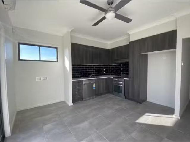 Nice 6A Jindalee Crescent, Nowra Townhouse for rent Listed by.