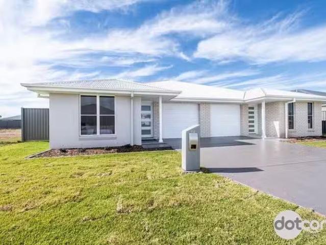 Deal! 6A Strait Avenue, Dubbo, NSW 2830