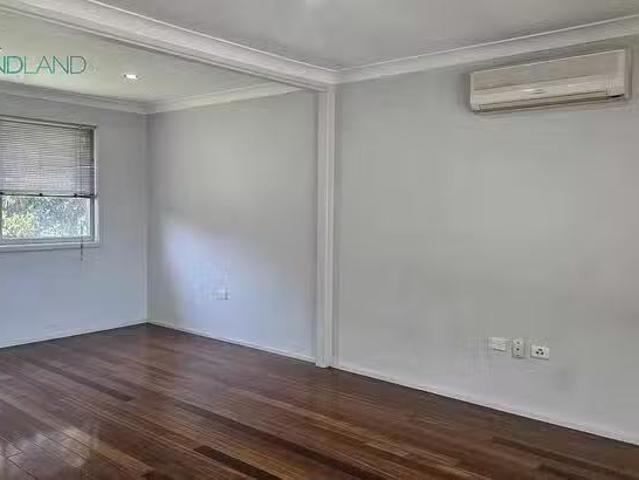 Nice 73 Leumeah Road, Leumeah, NSW 2560