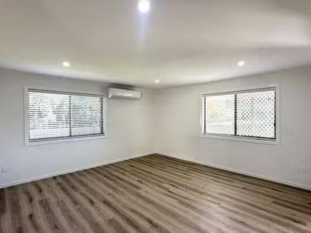Nice 73 Norfolk Esplanade, Caboolture South, QLD 4510