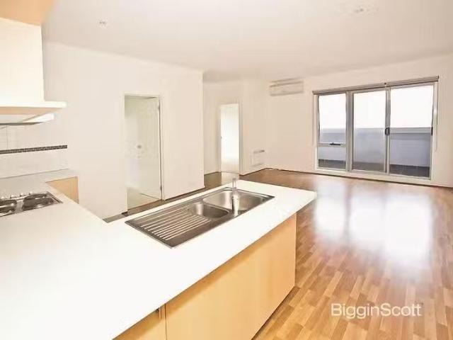 Nice 7/3 Rusden Place, Notting Hill, VIC 3168