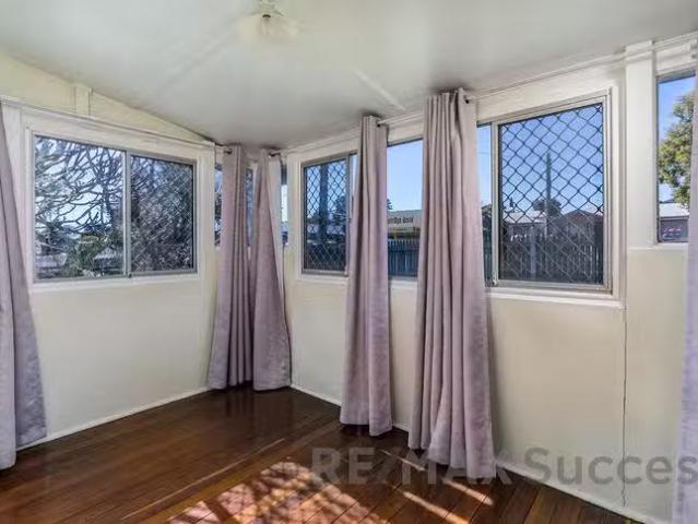For Rent! 703 Ruthven Street, South Toowoomba, QLD 4350
