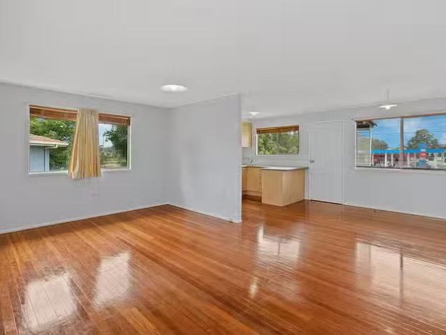 Deal! 70 Halse Street, Sunnybank, QLD 4109