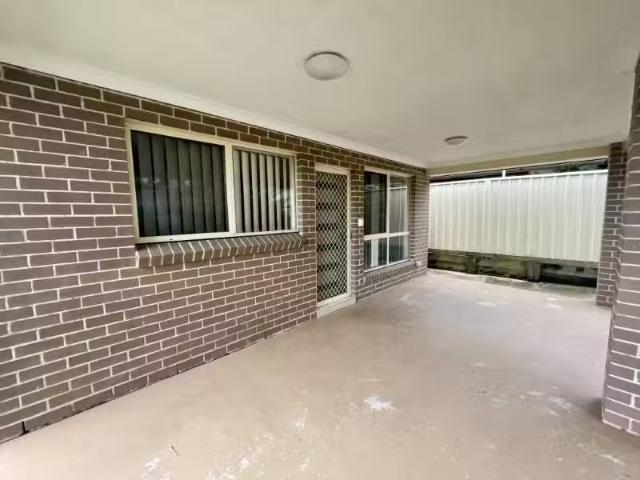 For Rent! 70A Minchin Drive, Minchinbury Apartment for rent L.