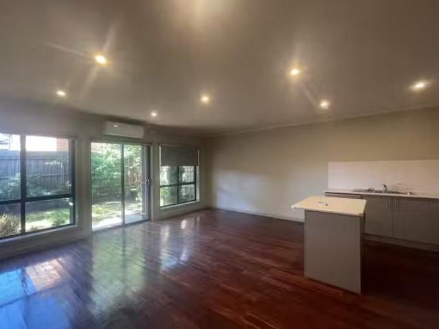 New 7/13 17 Mc Ewan Road, Heidelberg Heights VIC 3081