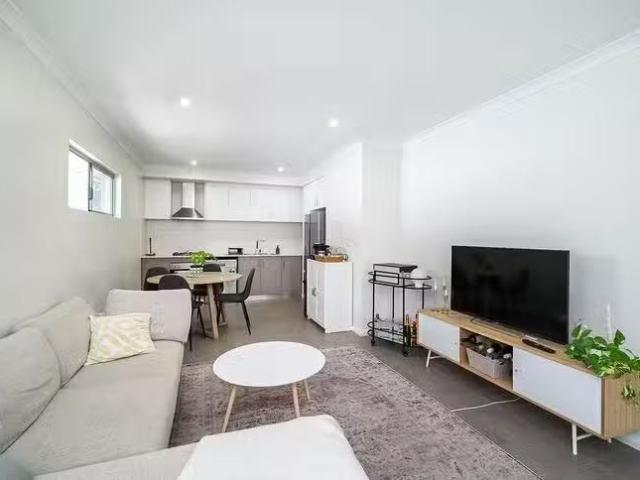 For Rent! 7/19 Selina Street, Innaloo, WA 6018