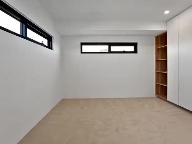 Just in! 7/24 Station Avenue, Mckinnon VIC 3204
