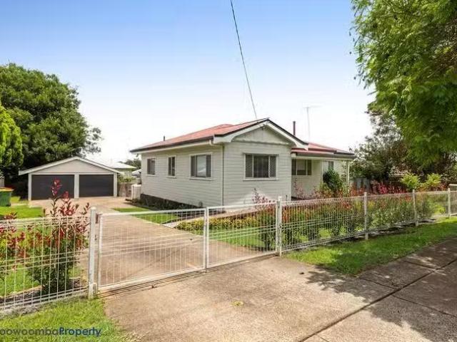 Nice 737 Ruthven Street, South Toowoomba, QLD 4350