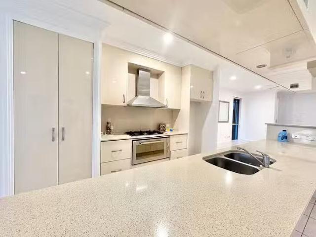 Just in! 7405 Ellensbrook Drive, Hope Island, QLD 4212