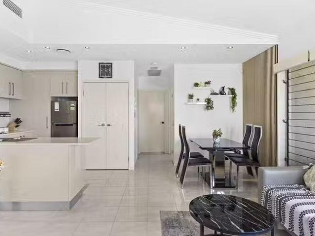 Unique 7/76 Durham Street, St Lucia, QLD 4067