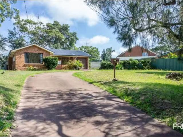 Just in! 776 Hawkesbury Road, Hawkesbury Heights House for ren.