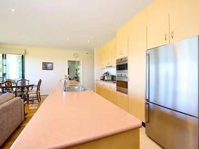 Just in! 7/8 Saxonwood Drive, Vermont South, VIC 3133