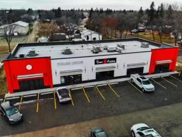 Charming 7 Mt. Pleasant Drive, Camrose, AB, T4V 2L9 commerci.