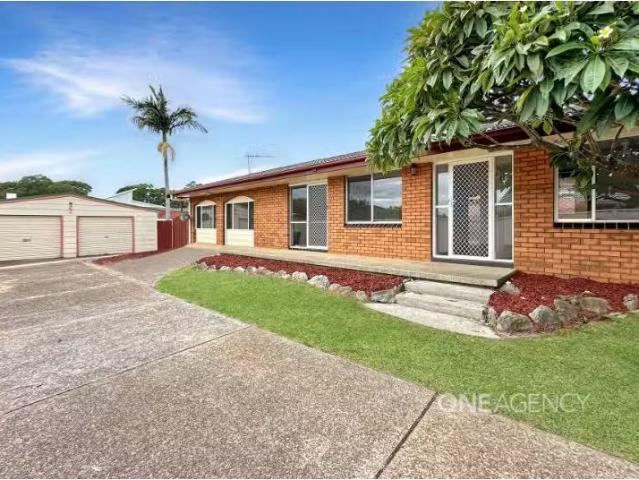 For Rent! 7 Nottingham Drive, Port Macquarie House for rent L.