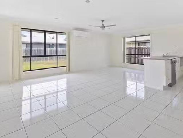 Deal! 7 Giles Street, Glen Eden, QLD 4680
