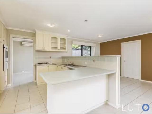 For Rent! 7 Kaberry Place, Chisholm House for rent Listed by.
