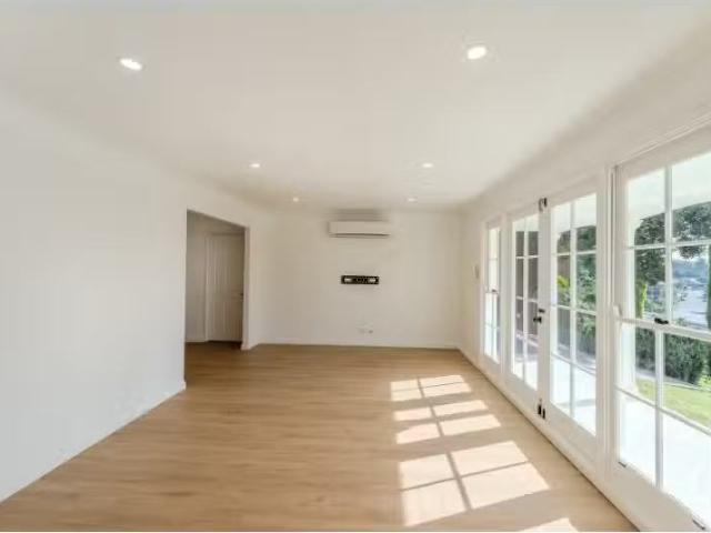 Rental! 7 Koloona Drive, Emu Plains House for rent Listed by.