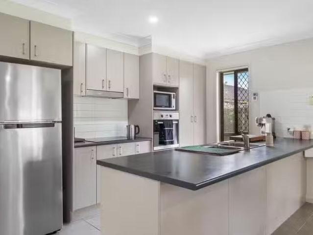 Deal! 7 Tanglin Street, Crestmead, QLD 4132