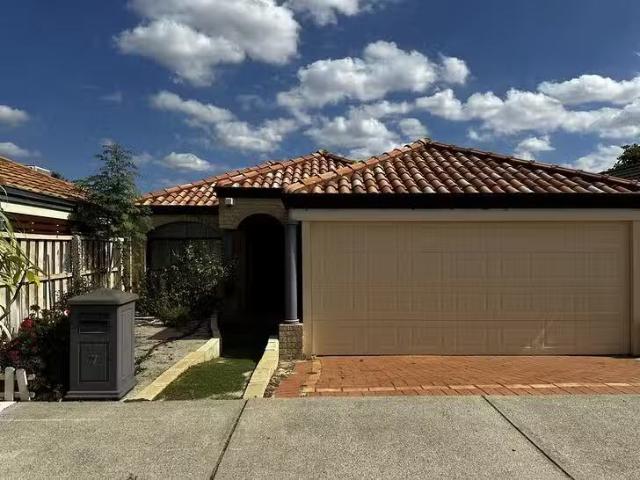 Nice 7 Trieste Avenue, Ellenbrook, WA 6069