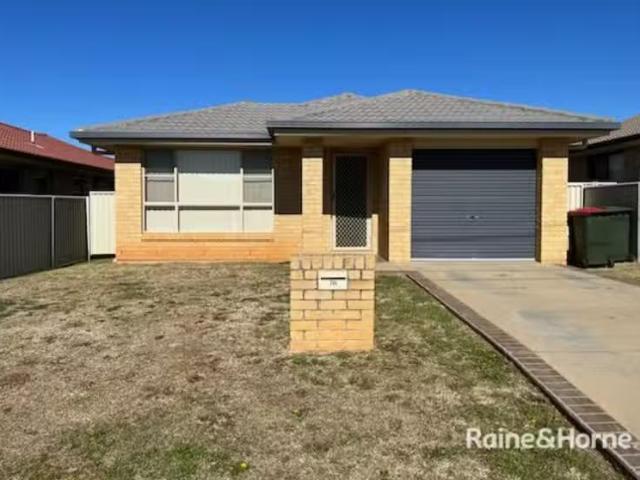 Cheap 7A Mitchell Street, TAMWORTH House for rent Listed by R.