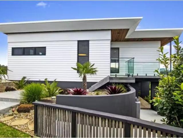 Just in! 7A Roundhouse Place, OCEAN SHORES House for rent Lis.