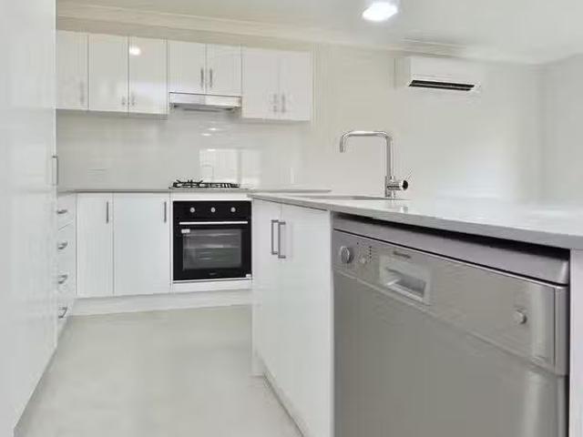 For Rent! 83 Radiant Avenue, Bolwarra Heights, NSW 2320