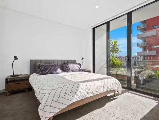 Charming 803/28 Burelli Street, Wollongong, NSW 2500