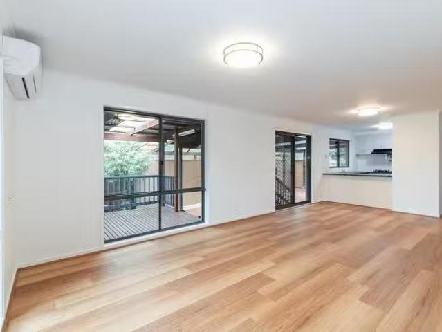 Charming 80 Gamble Road, Carrum Downs, VIC 3201