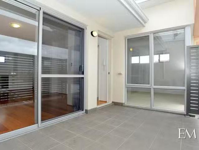 Deal! 8/155 Stock Road, Attadale, WA 6156