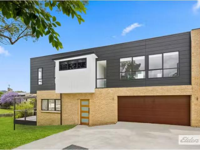 New 8/15 17 Figtree Crescent, Figtree Townhouse for rent List.