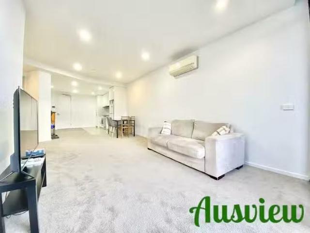 Nice 823/38 Mt Alexander Road, Travancore, VIC 3032