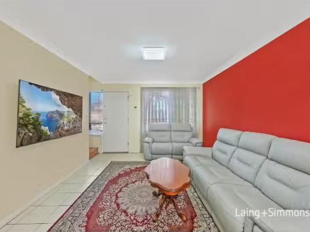 Just in! 8/29 Meacher St, Mount Druitt Townhouse for rent Lis.
