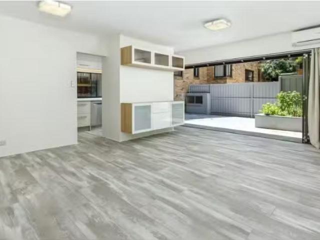 For Rent! 8/34 Busaco Road, Marsfield Townhouse for rent List.