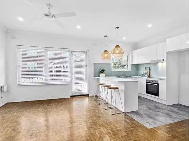 Cheap 8/42 Church Street, Wollongong Apartment for rent Liste.