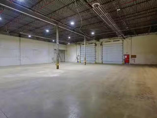 Just in! 8445 Boul. Parent, Trois Rivières, QC, G9A 5E1 comm.