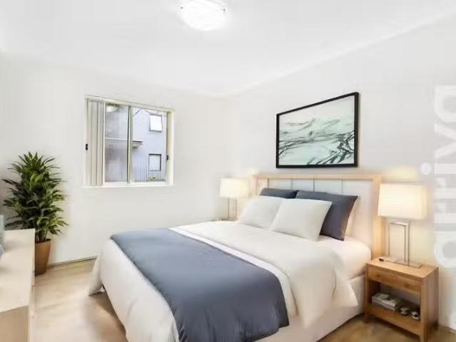 Unique 8/47 Briggs Street, Camperdown NSW 2050