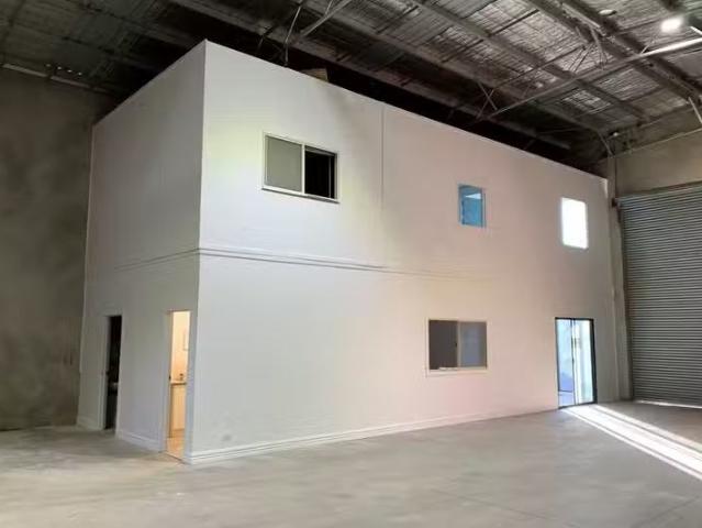 Unique 85 Douro Street, North Geelong, VIC 3215 Industrial/W.