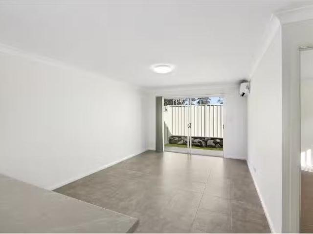 Charming 8 Clipstone Close, Port Macquarie House for rent Lis.