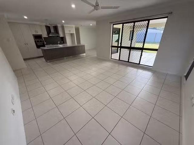 Cozy 8 Judith Street, Kelso, QLD 4815