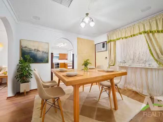 Rental! 8 Joondalup Place, Wanneroo, WA 6065